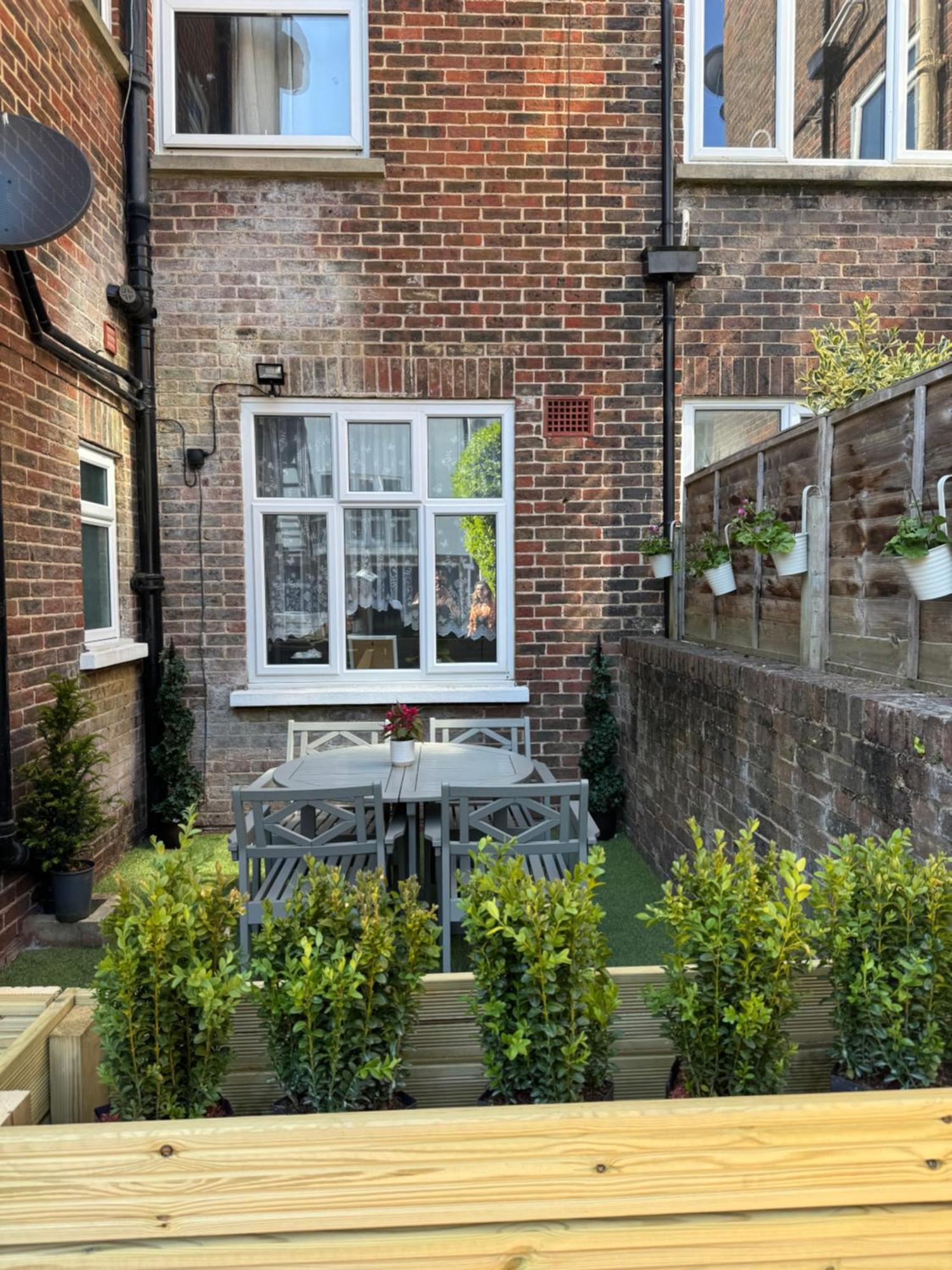 2 Bedroom Apartment Ground Floor Eastbourne Town Centre ภายนอก รูปภาพ